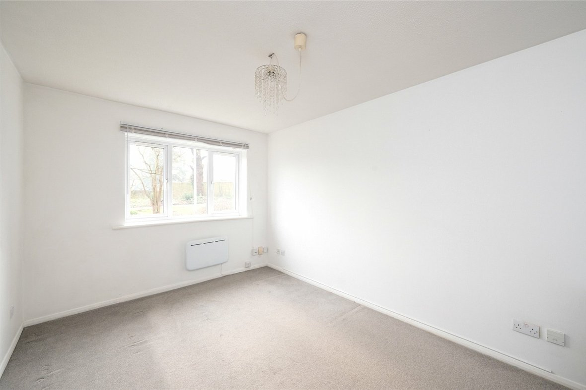 1 Bedroom Apartment Sold Subject to ContractApartment Sold Subject to Contract in Battlefield Road, St. Albans, Hertfordshire - View 3 - Collinson Hall