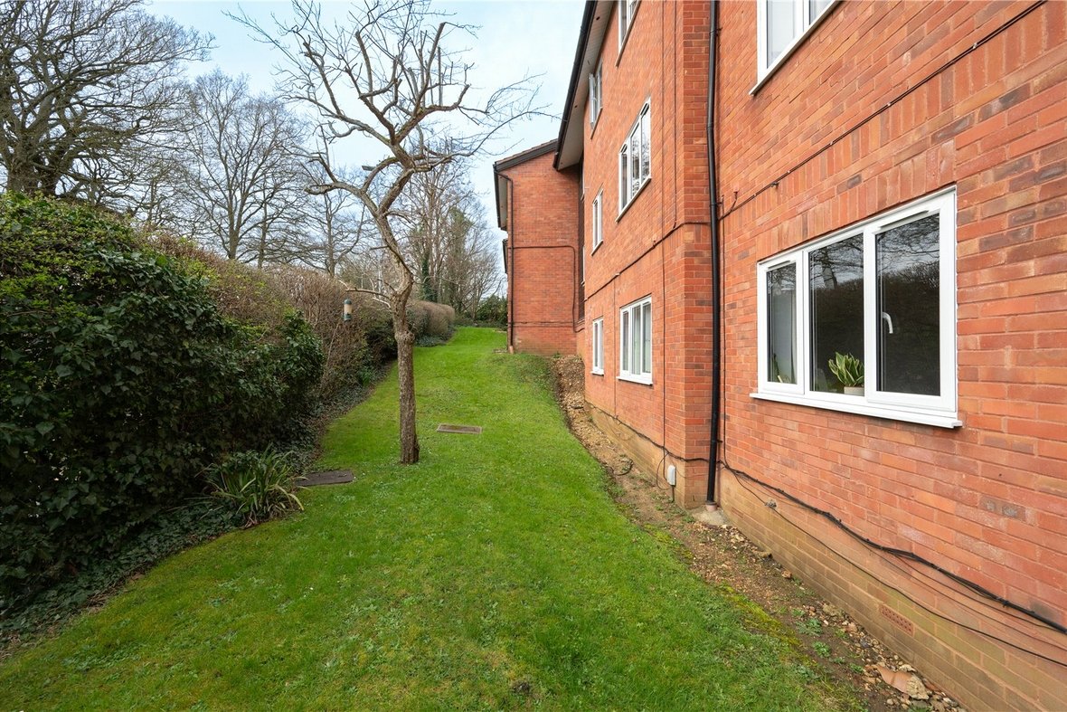 1 Bedroom Apartment Sold Subject to ContractApartment Sold Subject to Contract in Battlefield Road, St. Albans, Hertfordshire - View 15 - Collinson Hall
