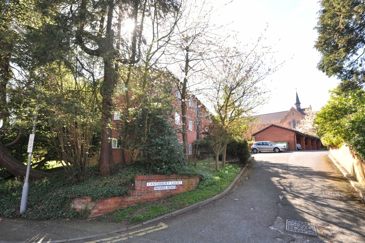 1 Bedroom Apartment Sold Subject to ContractApartment Sold Subject to Contract in Battlefield Road, St. Albans, Hertfordshire - View 12 - Collinson Hall