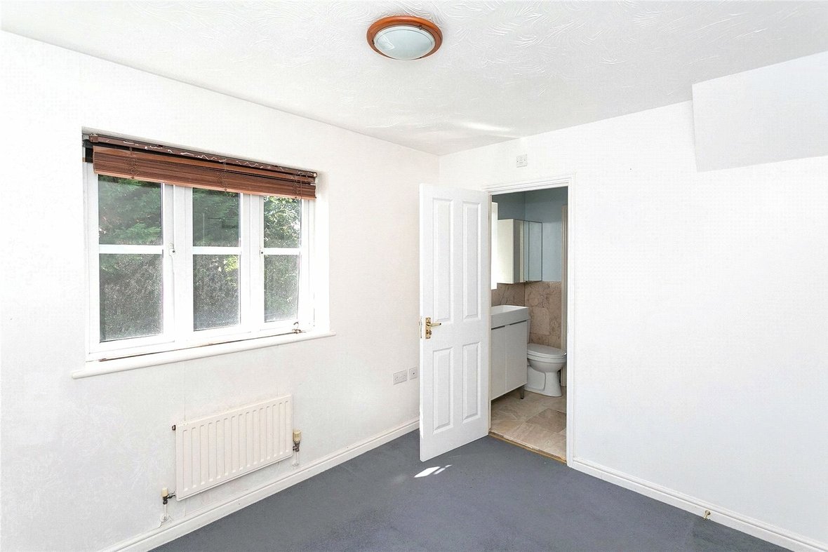 3 Bedroom House For SaleHouse For Sale in Hamlet Close, Bricket Wood, St. Albans - View 8 - Collinson Hall