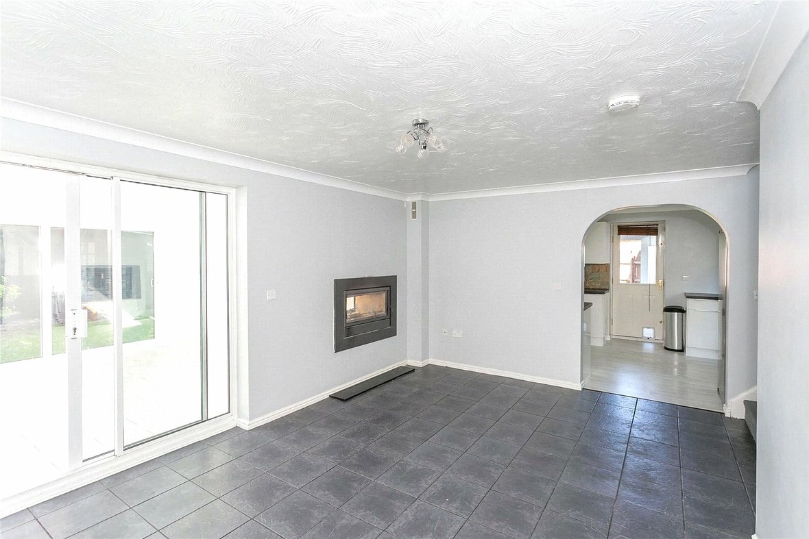 3 Bedroom House For SaleHouse For Sale in Hamlet Close, Bricket Wood, St. Albans - View 3 - Collinson Hall