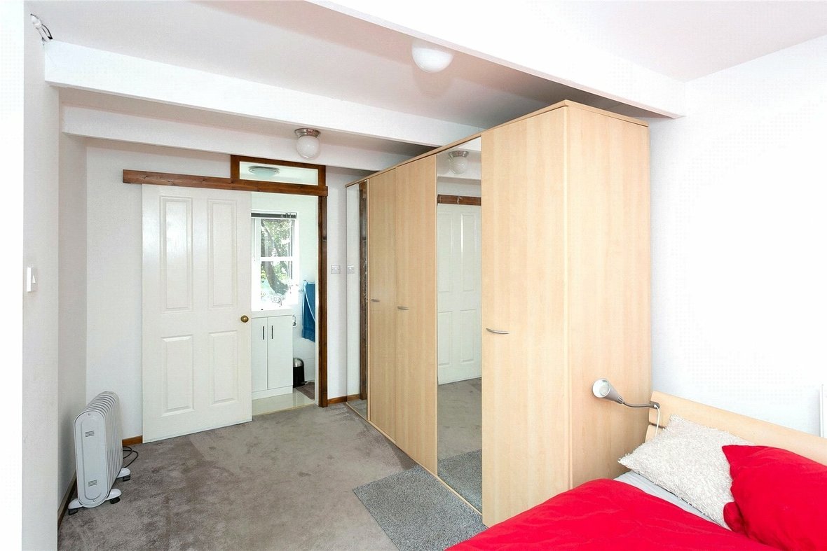 3 Bedroom House For SaleHouse For Sale in Hamlet Close, Bricket Wood, St. Albans - View 16 - Collinson Hall