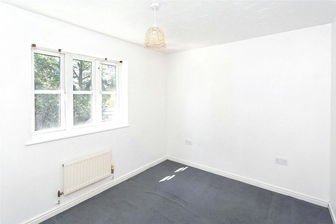 3 Bedroom House For SaleHouse For Sale in Hamlet Close, Bricket Wood, St. Albans - View 10 - Collinson Hall