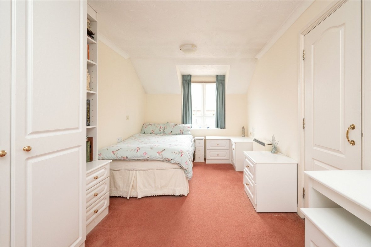 1 Bedroom Apartment For SaleApartment For Sale in Beaumonds, Upper Marlborough Road, St. Albans - View 10 - Collinson Hall
