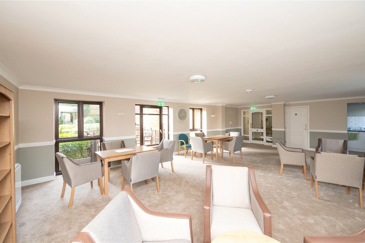 1 Bedroom Apartment For SaleApartment For Sale in Beaumonds, Upper Marlborough Road, St. Albans - View 12 - Collinson Hall