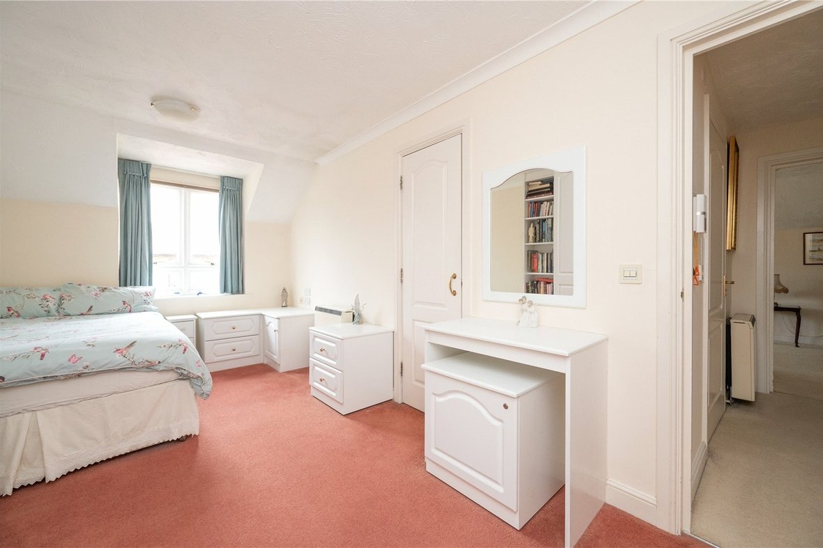 1 Bedroom Apartment For SaleApartment For Sale in Beaumonds, Upper Marlborough Road, St. Albans - View 6 - Collinson Hall