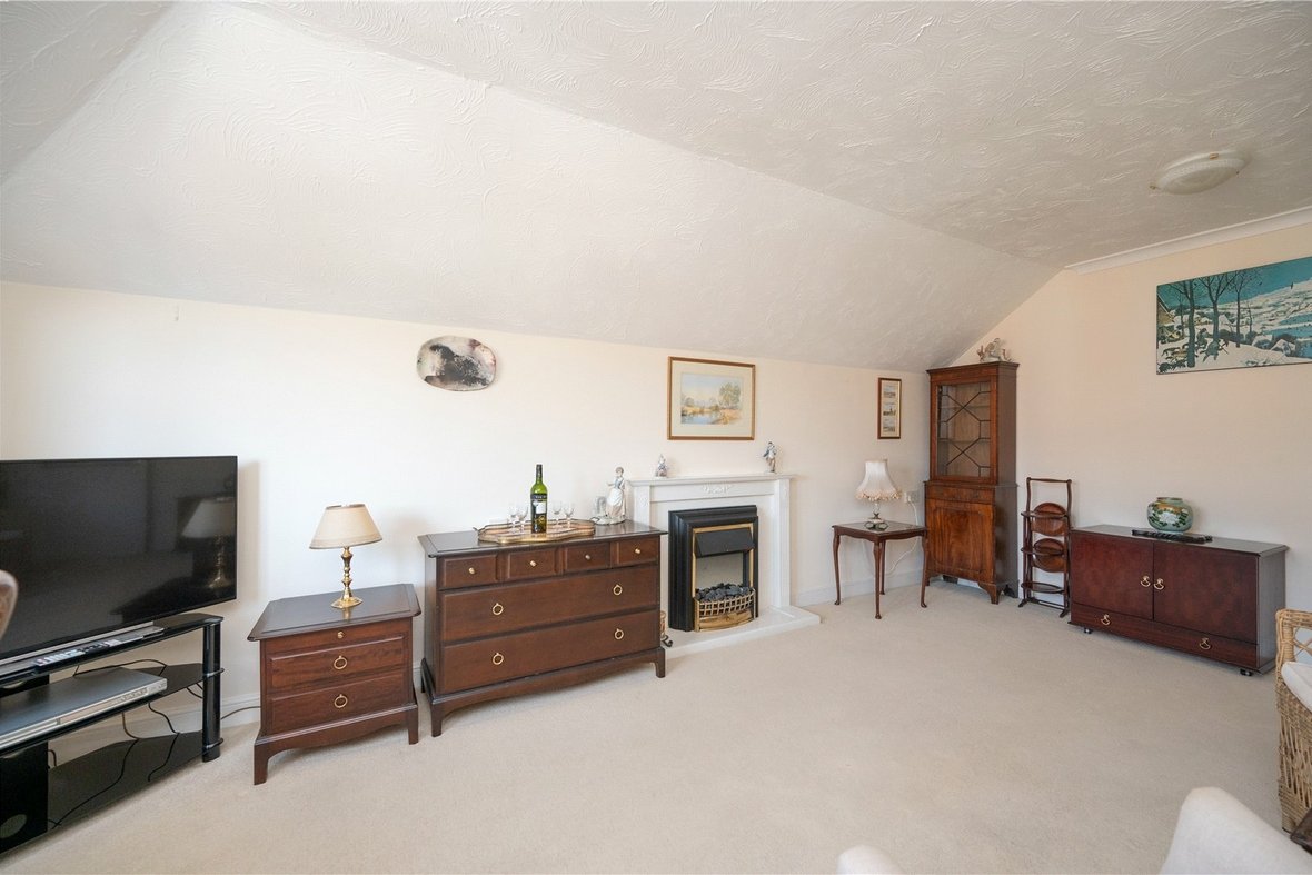 1 Bedroom Apartment For SaleApartment For Sale in Beaumonds, Upper Marlborough Road, St. Albans - View 8 - Collinson Hall