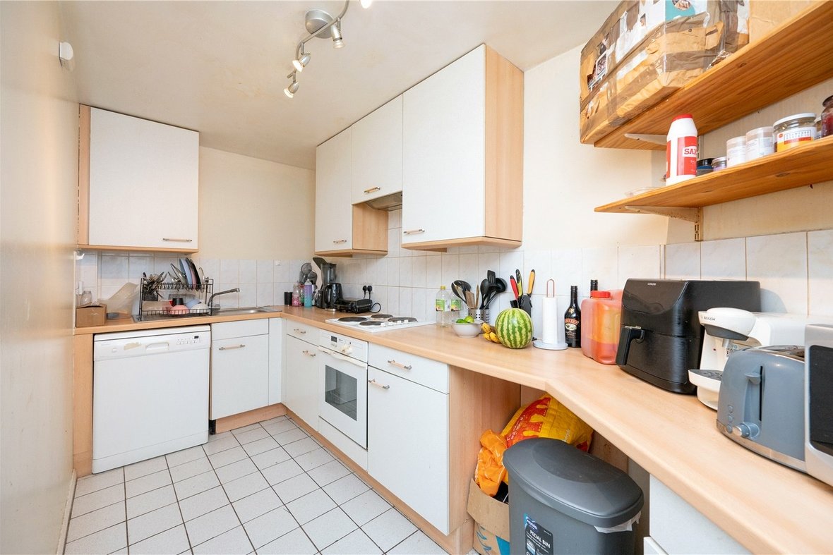 2 Bedroom Apartment For SaleApartment For Sale in Dexter Close, St. Albans, Hertfordshire - View 3 - Collinson Hall