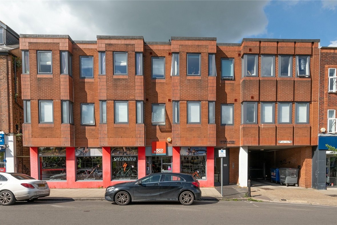 2 Bedroom Apartment Sold Subject to ContractApartment Sold Subject to Contract in Victoria Street, St. Albans, Hertfordshire - View 15 - Collinson Hall