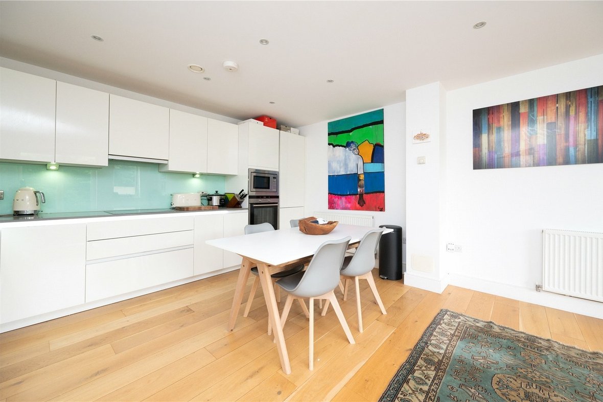 2 Bedroom Apartment Sold Subject to ContractApartment Sold Subject to Contract in Victoria Street, St. Albans, Hertfordshire - View 5 - Collinson Hall