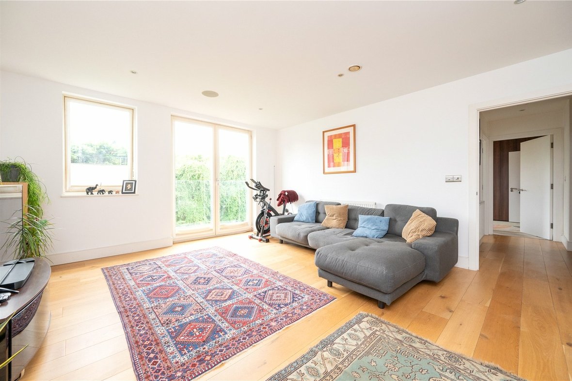 2 Bedroom Apartment Sold Subject to ContractApartment Sold Subject to Contract in Victoria Street, St. Albans, Hertfordshire - View 12 - Collinson Hall