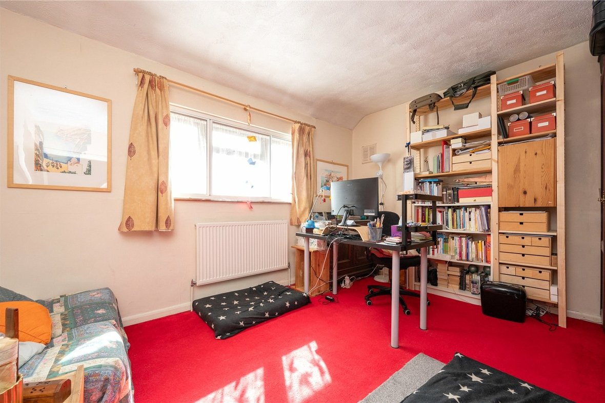 3 Bedroom House For SaleHouse For Sale in Batchwood Drive, St. Albans, Hertfordshire - View 11 - Collinson Hall