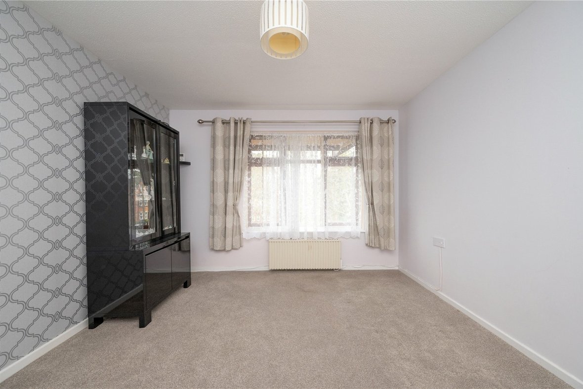 1 Bedroom Apartment Sold Subject to ContractApartment Sold Subject to Contract in Beaconsfield Road, St. Albans, Hertfordshire - View 8 - Collinson Hall