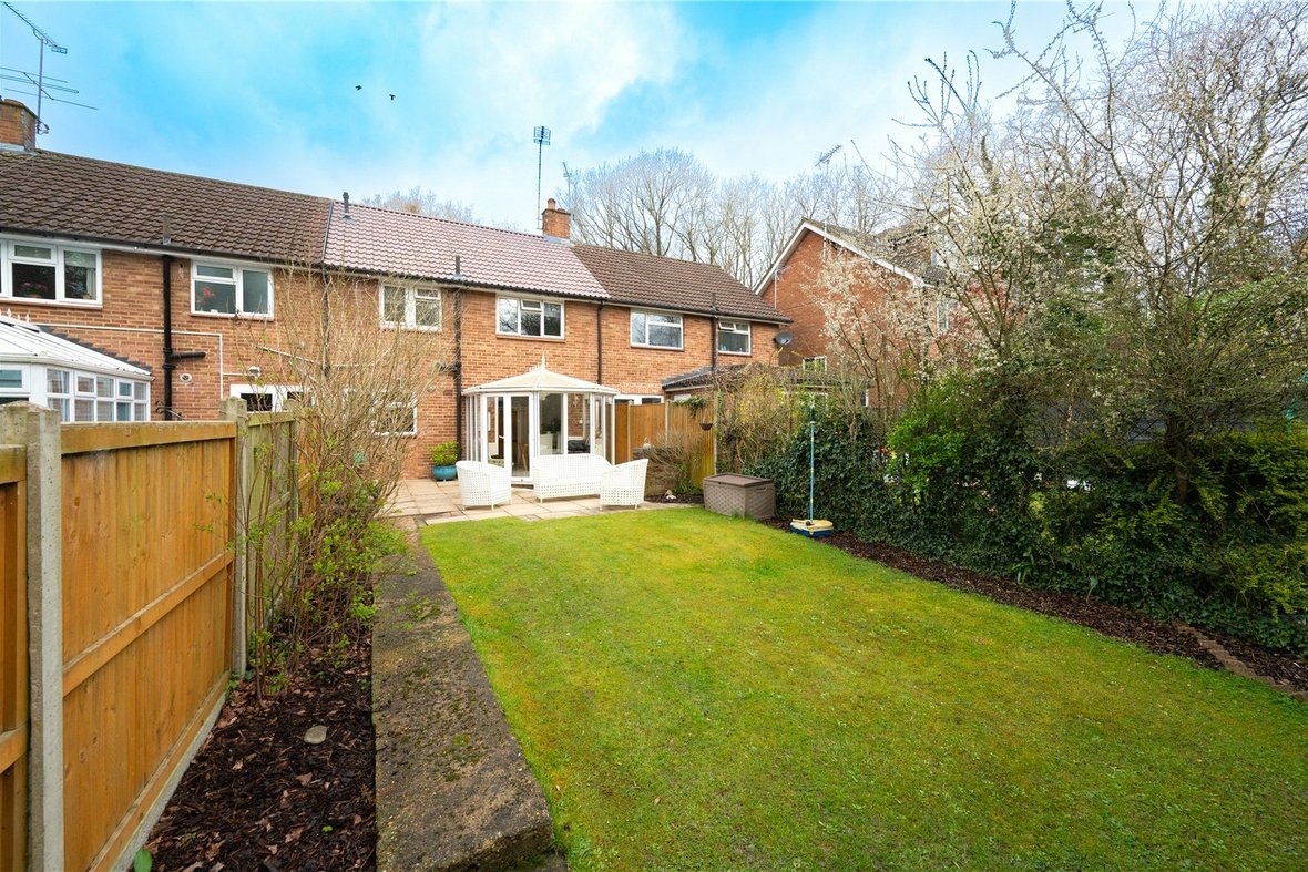 3 Bedroom House Sold Subject to ContractHouse Sold Subject to Contract in Black Boy Wood, Bricket Wood, St. Albans - View 12 - Collinson Hall