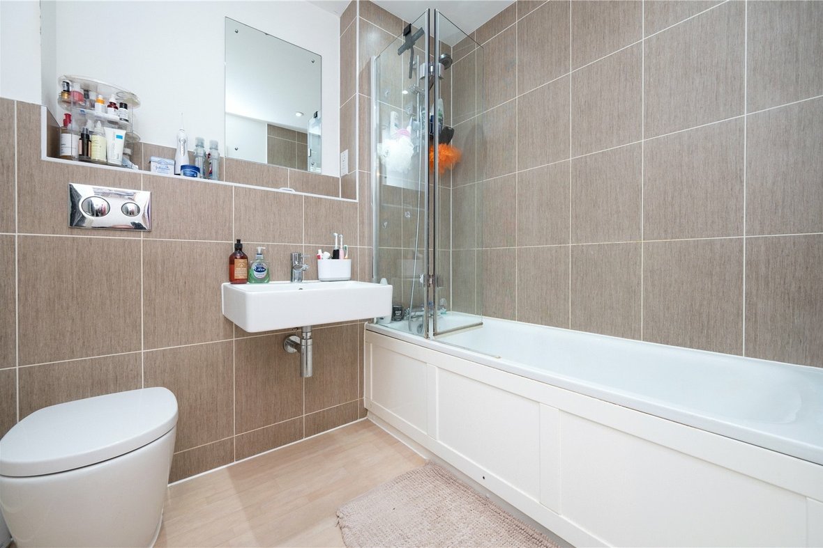 1 Bedroom Apartment For SaleApartment For Sale in Charrington Place, St. Albans, Hertfordshire - View 9 - Collinson Hall