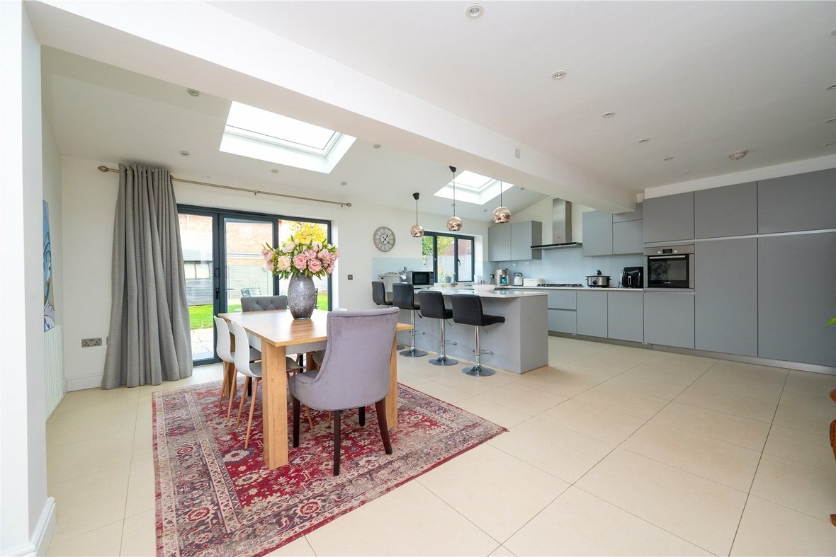 4 Bedroom House LetHouse Let in The Meads, Bricket Wood, St. Albans - View 4 - Collinson Hall