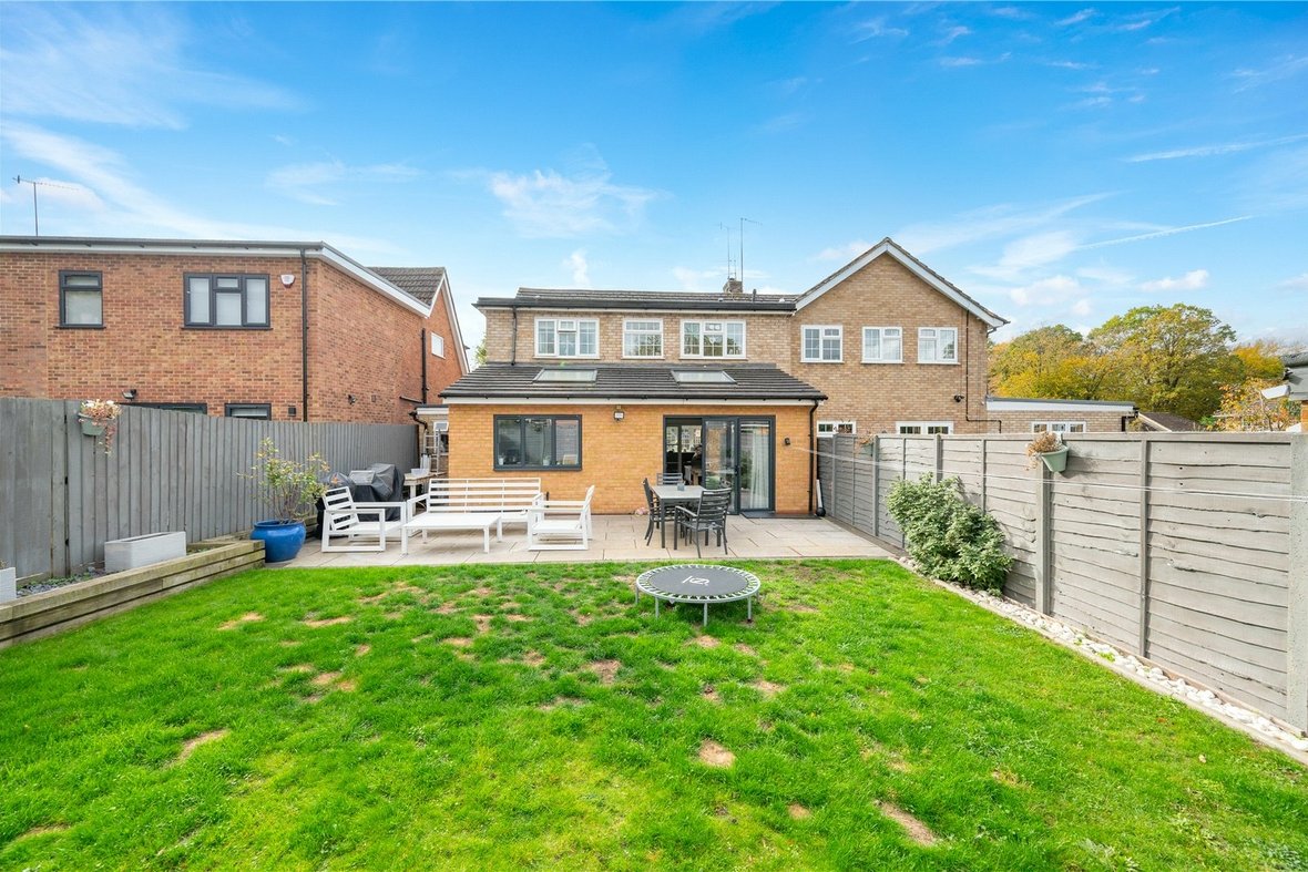 4 Bedroom House LetHouse Let in The Meads, Bricket Wood, St. Albans - View 10 - Collinson Hall