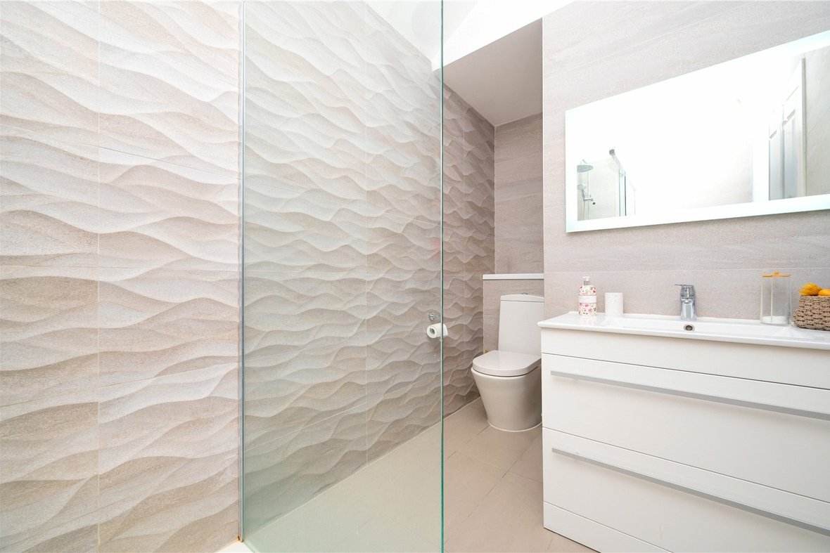 4 Bedroom House LetHouse Let in The Meads, Bricket Wood, St. Albans - View 16 - Collinson Hall