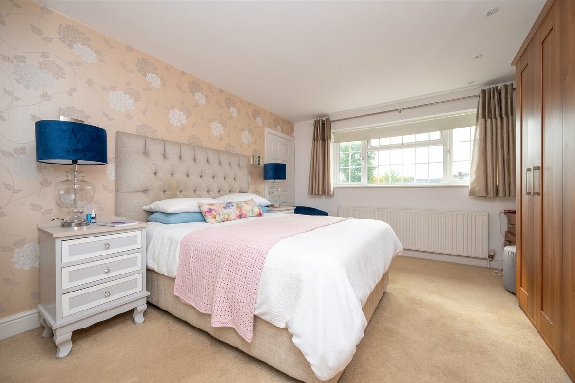 4 Bedroom House LetHouse Let in The Meads, Bricket Wood, St. Albans - View 7 - Collinson Hall