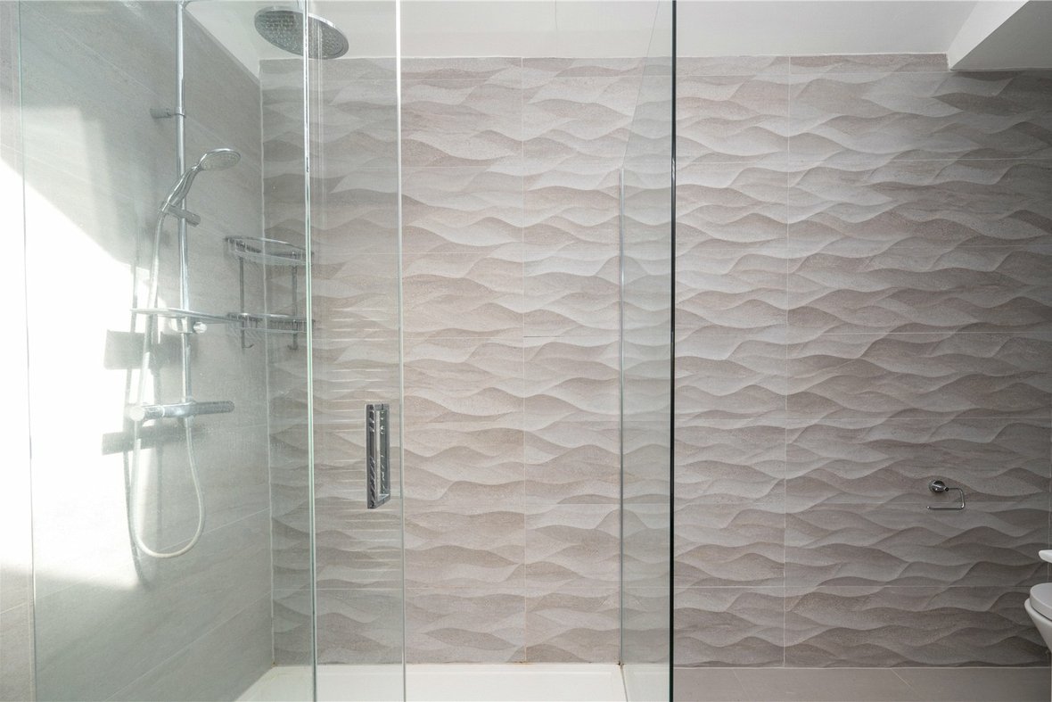 4 Bedroom House LetHouse Let in The Meads, Bricket Wood, St. Albans - View 14 - Collinson Hall