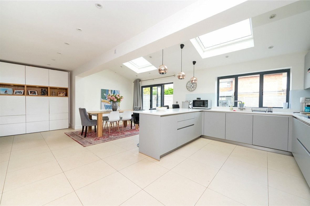 4 Bedroom House LetHouse Let in The Meads, Bricket Wood, St. Albans - View 6 - Collinson Hall