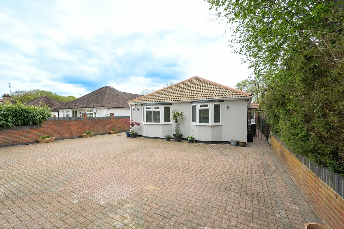 5 Bedroom Bungalow Sold Subject to ContractBungalow Sold Subject to Contract in Mount Pleasant Lane, Bricket Wood, St. Albans - View 16 - Collinson Hall