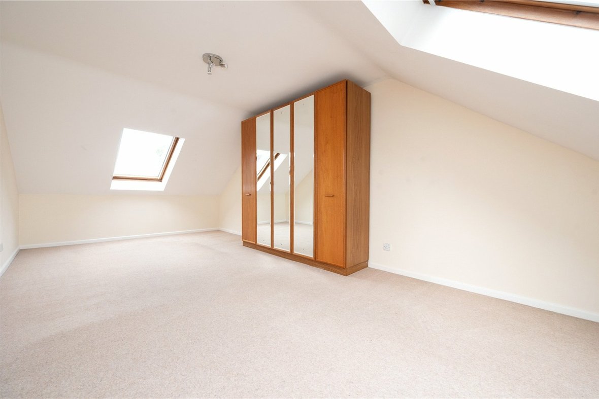 1 Bedroom Apartment Sold Subject to ContractApartment Sold Subject to Contract in Avenue Road, St. Albans, Hertfordshire - View 10 - Collinson Hall