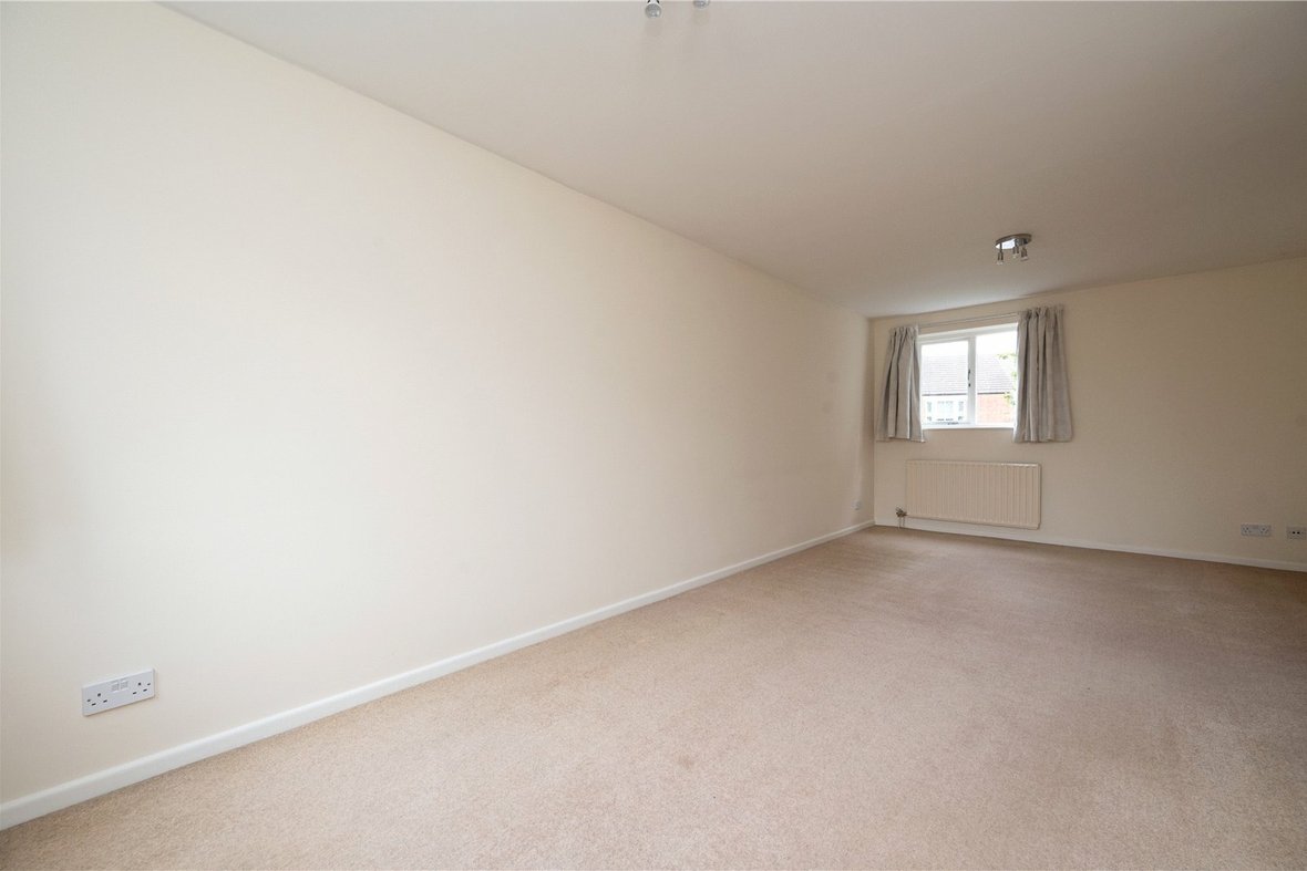 1 Bedroom Apartment Sold Subject to ContractApartment Sold Subject to Contract in Avenue Road, St. Albans, Hertfordshire - View 11 - Collinson Hall