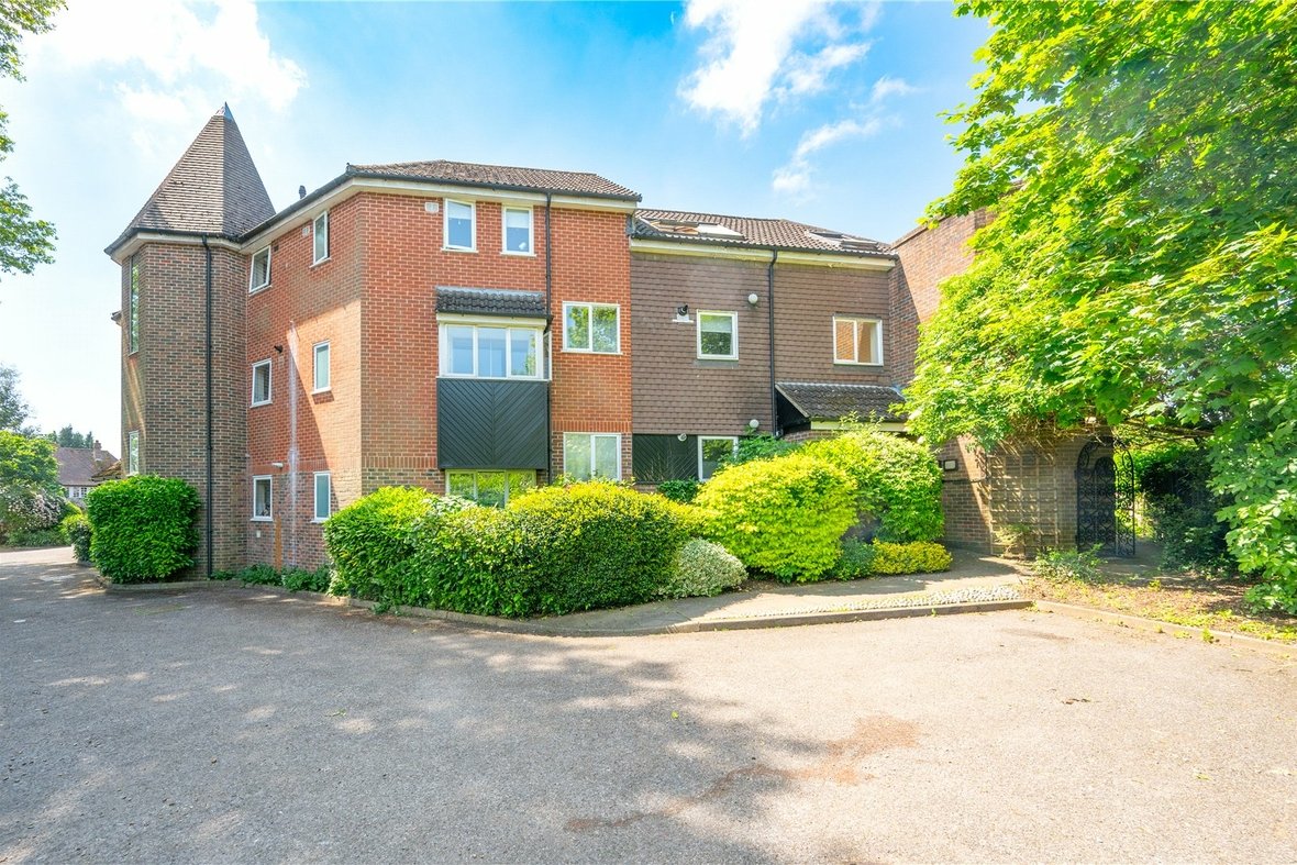 1 Bedroom Apartment For SaleApartment For Sale in Avenue Road, St. Albans, Hertfordshire - View 1 - Collinson Hall