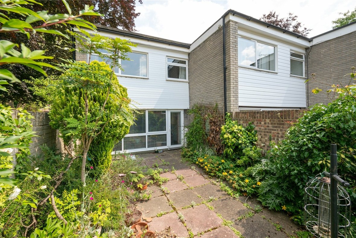 3 Bedroom House Sold Subject to ContractHouse Sold Subject to Contract in Salisbury Avenue, St. Albans, Hertfordshire - View 11 - Collinson Hall