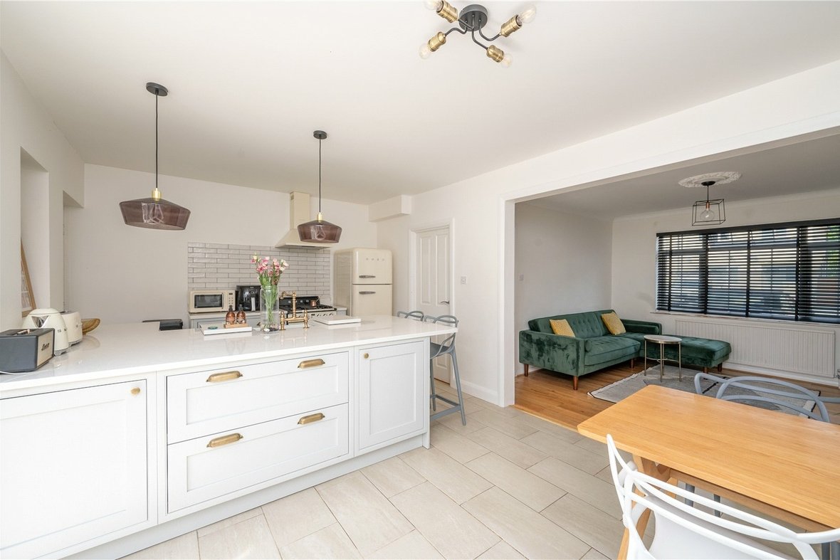 3 Bedroom House For SaleHouse For Sale in Coombes Road, London Colney, Hertfordshire - View 5 - Collinson Hall