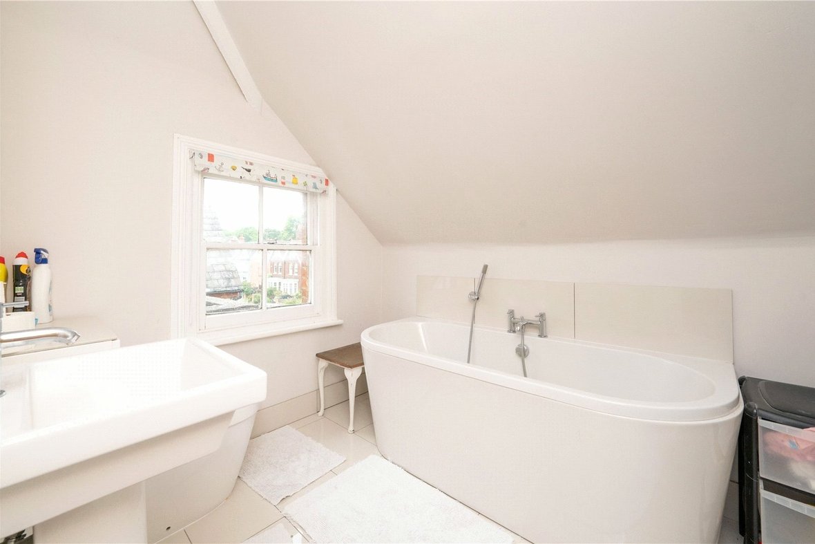 6 Bedroom House For SaleHouse For Sale in Beaconsfield Road, St. Albans, Hertfordshire - View 16 - Collinson Hall