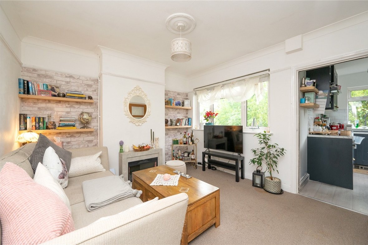 2 Bedroom Maisonette Sold Subject to ContractMaisonette Sold Subject to Contract in Vernon Close, St. Albans, Hertfordshire - View 3 - Collinson Hall