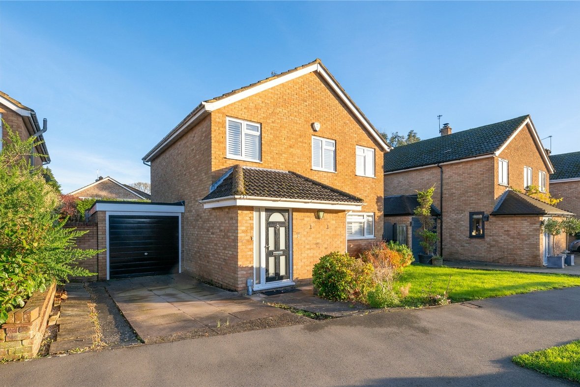 4 Bedroom House For SaleHouse For Sale in Hawthorn Way, St. Albans, Hertfordshire - View 1 - Collinson Hall