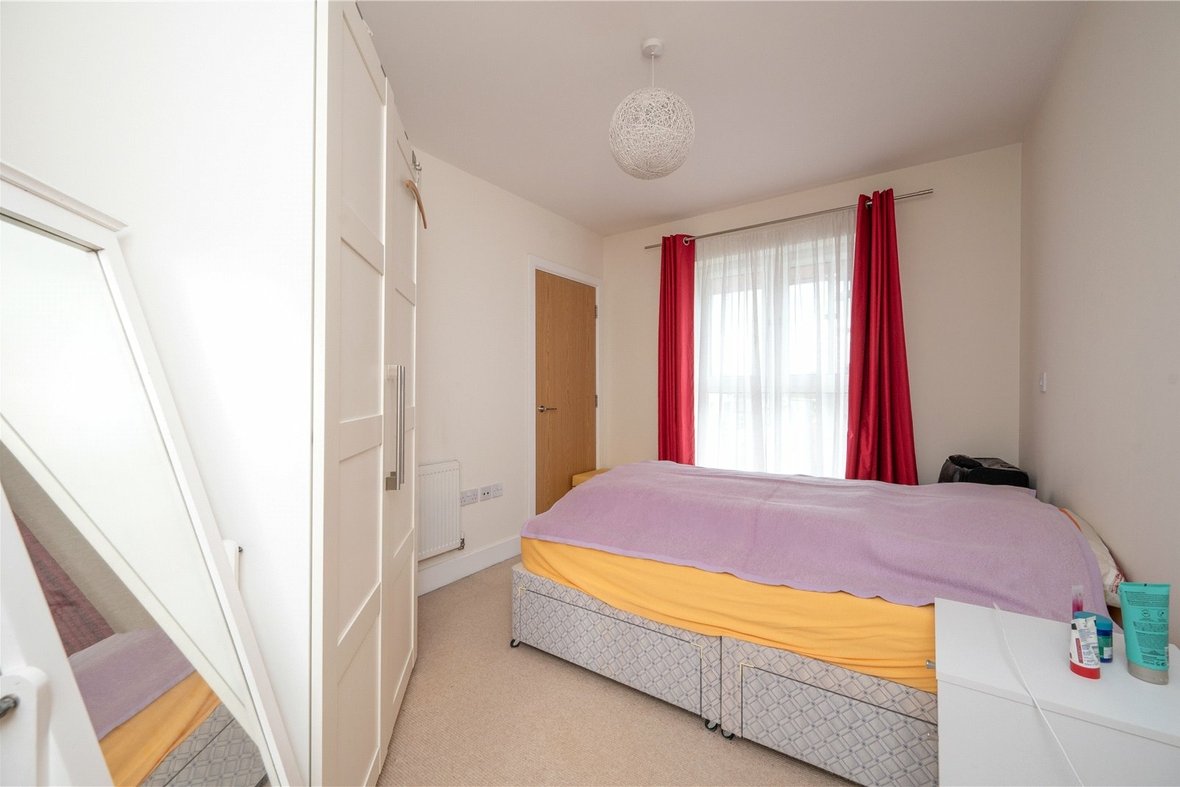 2 Bedroom Apartment Let AgreedApartment Let Agreed in Charrington Place, St. Albans, Hertfordshire - View 5 - Collinson Hall