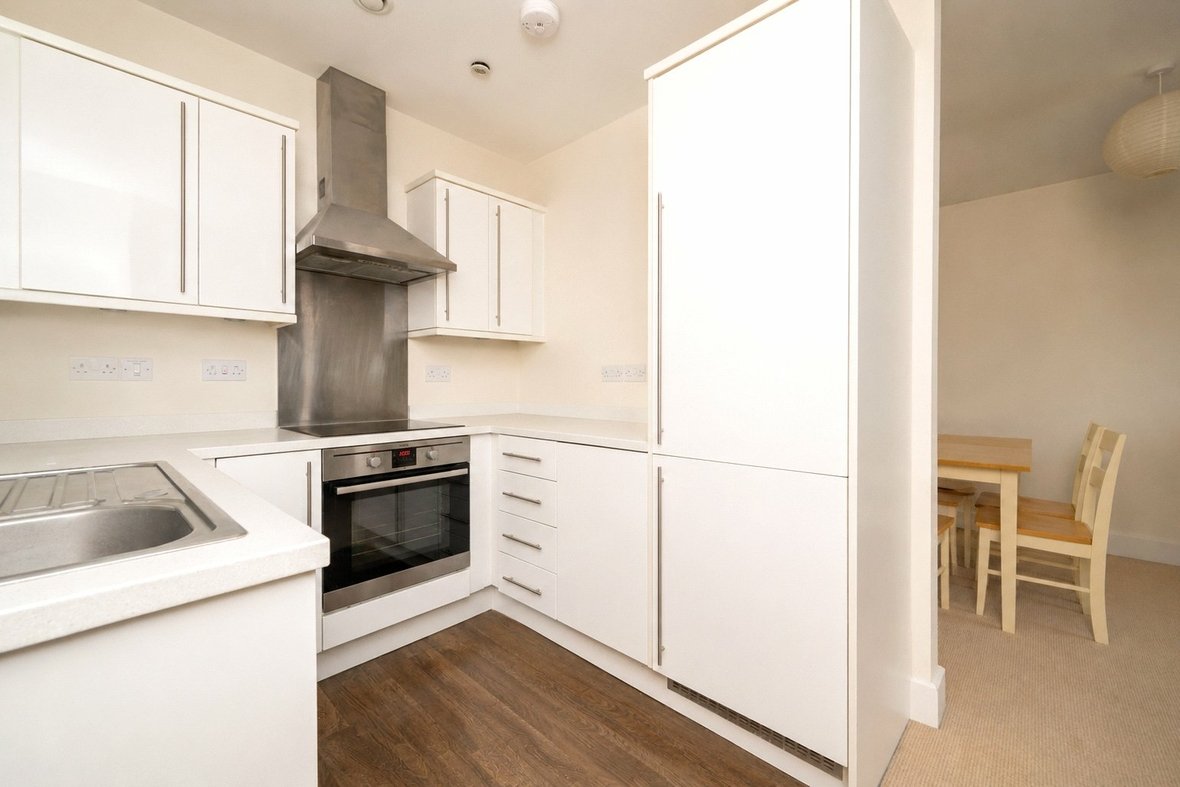2 Bedroom Apartment LetApartment Let in Charrington Place, St. Albans, Hertfordshire - View 6 - Collinson Hall