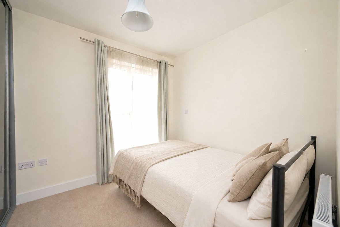 2 Bedroom Apartment LetApartment Let in Charrington Place, St. Albans, Hertfordshire - View 4 - Collinson Hall