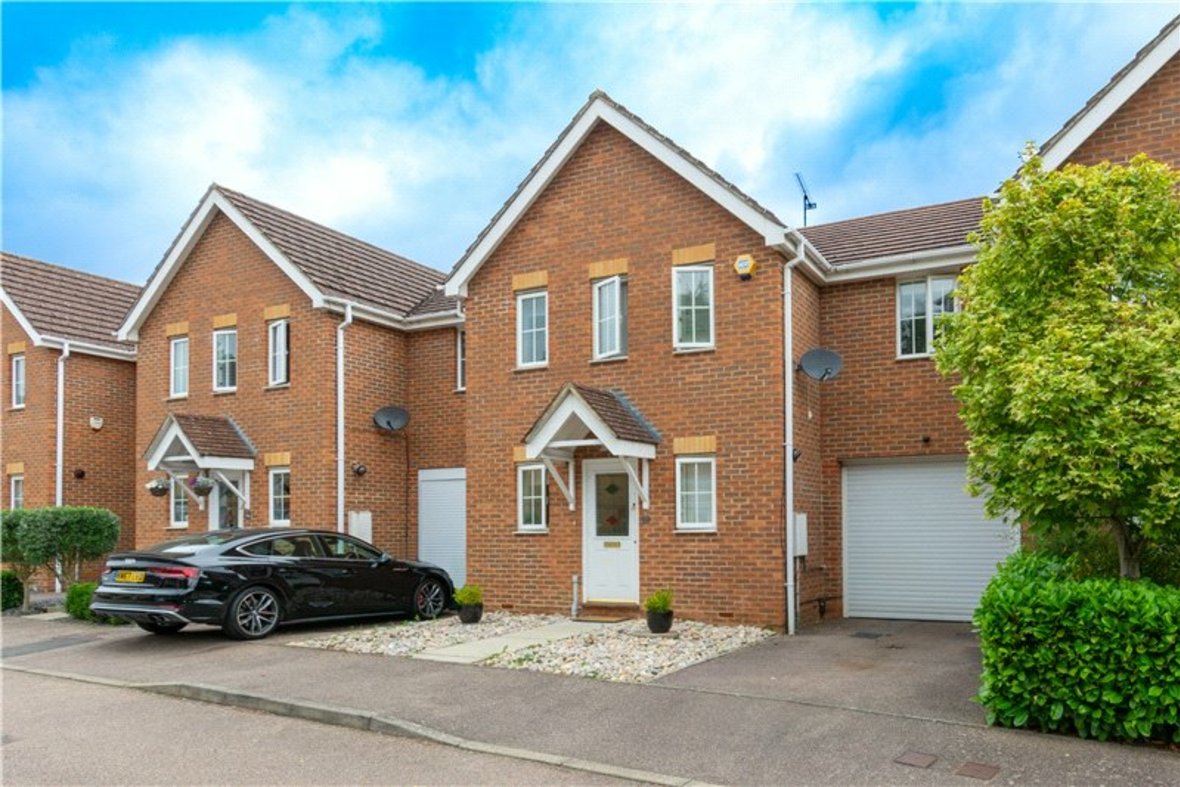 3 Bedroom House Sold Subject to Contract in Marconi Way, St. Albans, Hertfordshire - View 1 - Collinson Hall