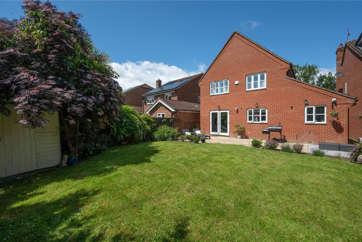 4 Bedroom House Sold Subject to ContractHouse Sold Subject to Contract in Forge End, St. Albans, Hertfordshire - View 14 - Collinson Hall