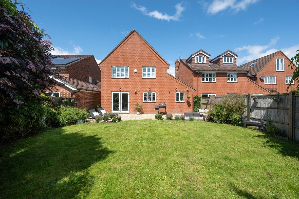 4 Bedroom House Sold Subject to ContractHouse Sold Subject to Contract in Forge End, St. Albans, Hertfordshire - View 7 - Collinson Hall