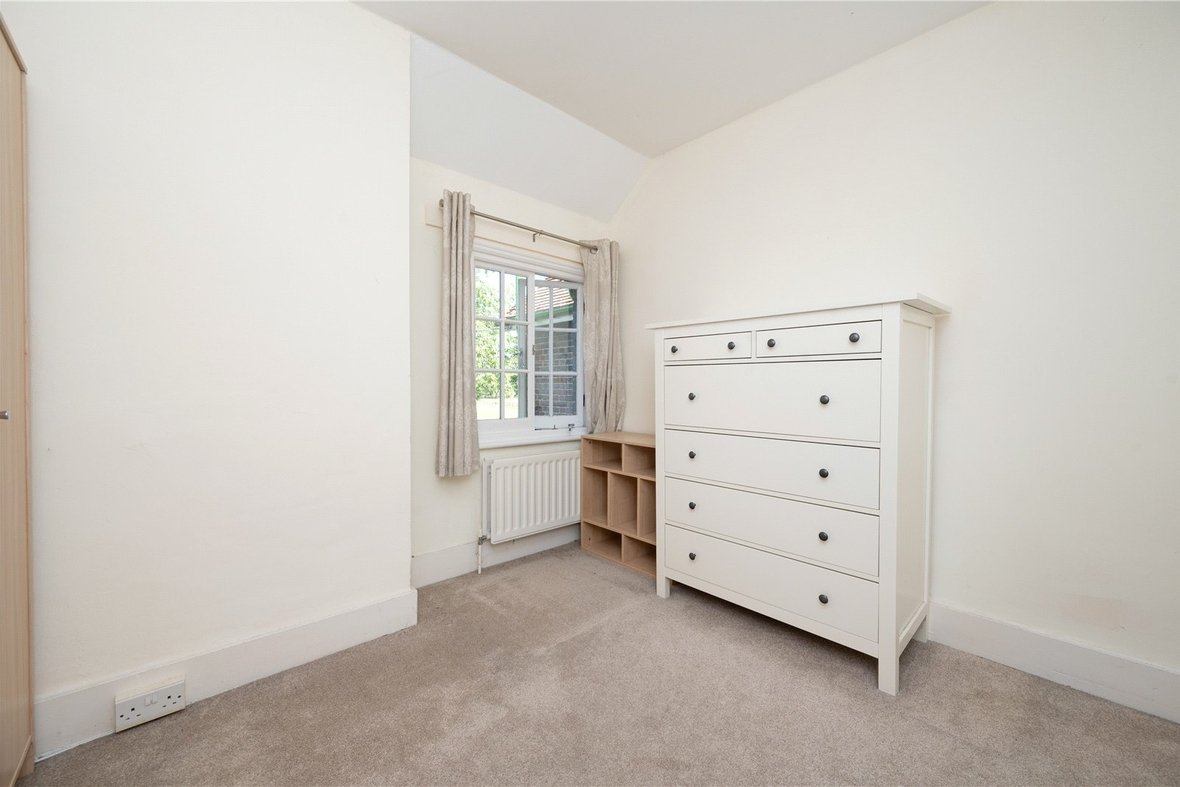 2 Bedroom House To LetHouse To Let in Childwick Green, Childwickbury, St. Albans - View 9 - Collinson Hall