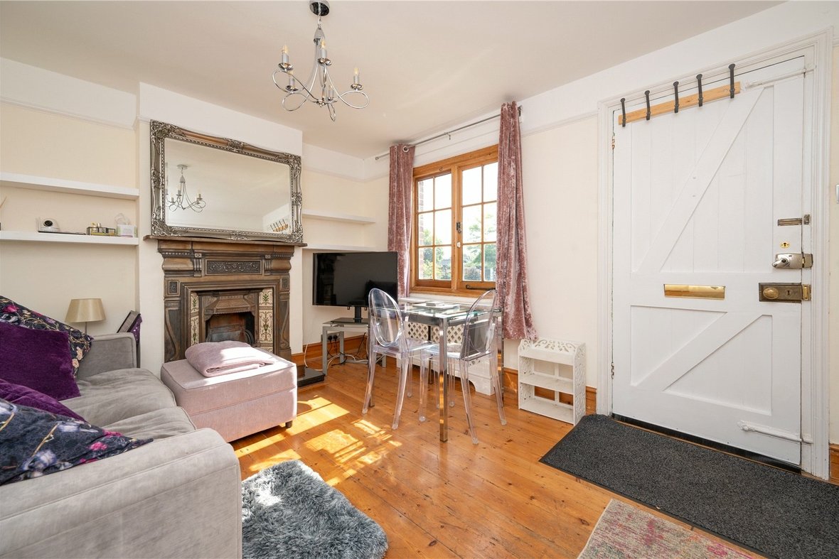 2 Bedroom House To LetHouse To Let in Childwick Green, Childwickbury, St. Albans - View 2 - Collinson Hall