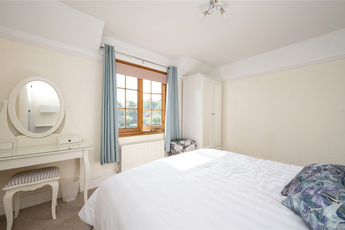 2 Bedroom House To LetHouse To Let in Childwick Green, Childwickbury, St. Albans - View 7 - Collinson Hall