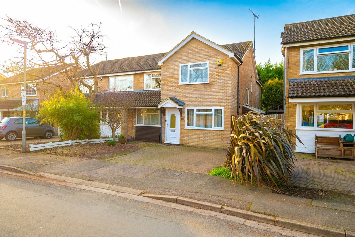 4 Bedroom House For SaleHouse For Sale in Maplefield, Park Street, St. Albans - View 18 - Collinson Hall