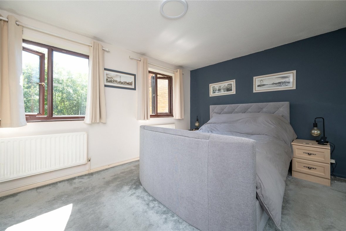 2 Bedroom House For SaleHouse For Sale in Grindcobbe, St. Albans, Hertfordshire - View 11 - Collinson Hall