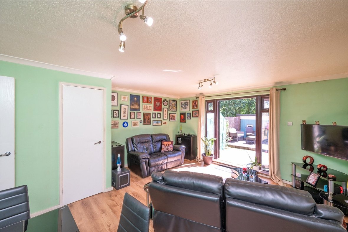 2 Bedroom House For SaleHouse For Sale in Grindcobbe, St. Albans, Hertfordshire - View 9 - Collinson Hall