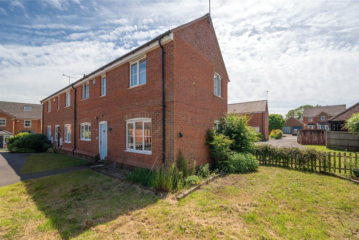 3 Bedroom House Sold Subject to ContractHouse Sold Subject to Contract in Wynches Farm Drive, St. Albans, Hertfordshire - View 1 - Collinson Hall