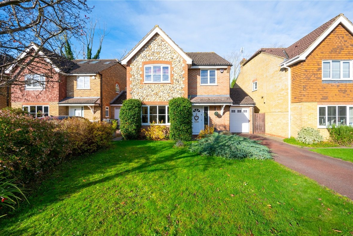 4 Bedroom House For SaleHouse For Sale in Forge End, St. Albans, Hertfordshire - View 1 - Collinson Hall