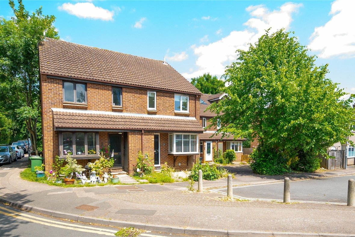 1 Bedroom House For SaleHouse For Sale in Wynchlands Crescent, St. Albans, Hertfordshire - View 9 - Collinson Hall