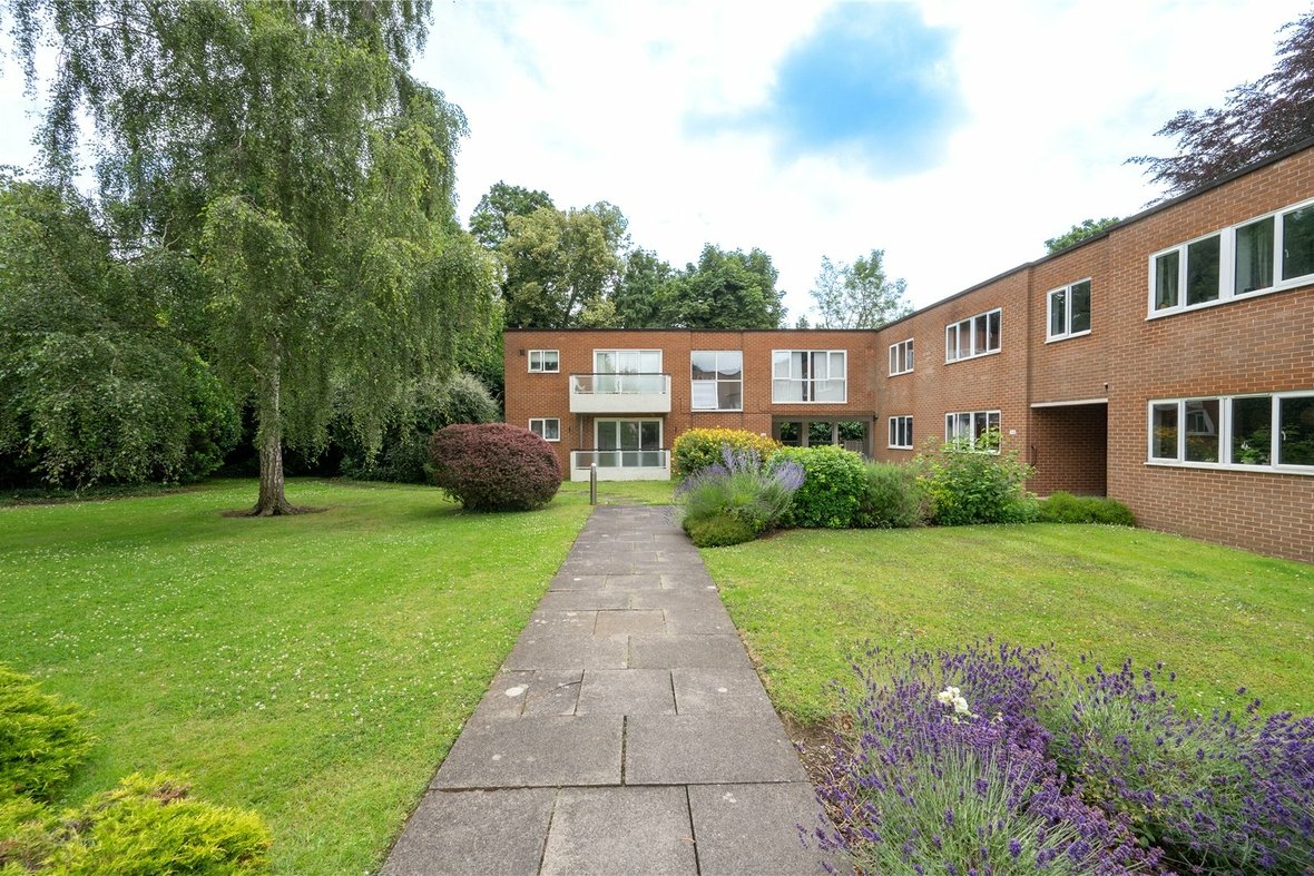 2 Bedroom Apartment Let AgreedApartment Let Agreed in Hillside Road, St. Albans, Hertfordshire - View 11 - Collinson Hall